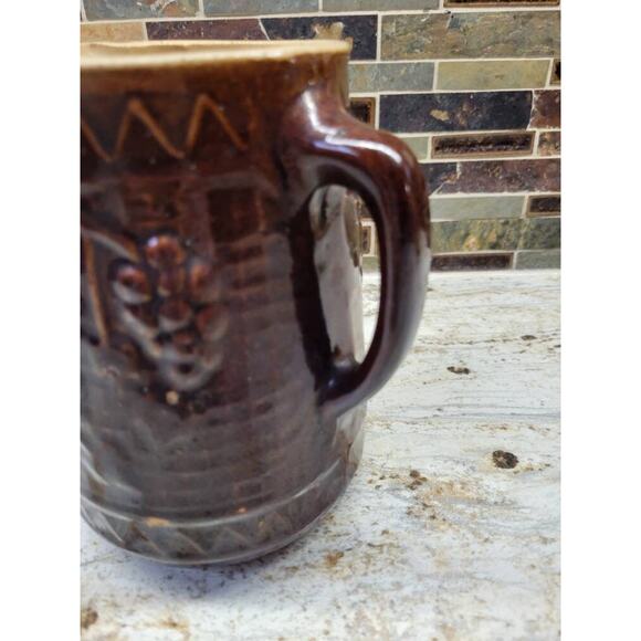 Antique North Star Pottery Milk Pitcher, Grape Trellis, 6-5/8" - Picture 4 of 5